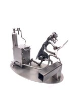 figurka z metalu spawacz
