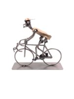 Detal metalowej figurki rowerzysty na kolarzówce