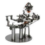 Metalowa figurka dentystki jako elegancka dekoracja gabinetu