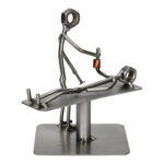 Metalowa figurka fizjoterapeuty rehabilitacja ręki – prezent lub podziękowanie