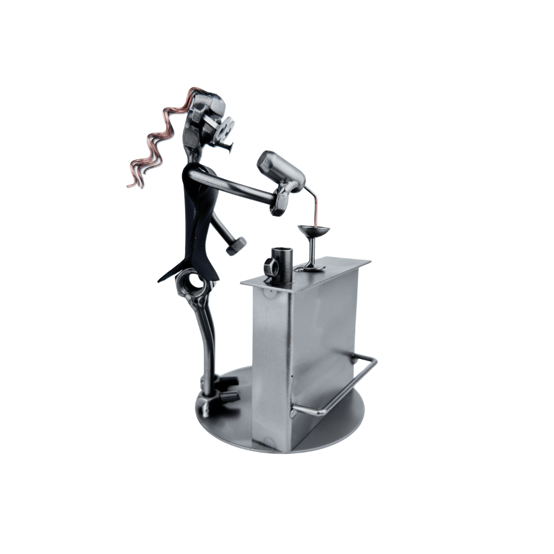 metalowa-figurka-barmanka-profil Metalowa figurka barmanka – dekoracja barku