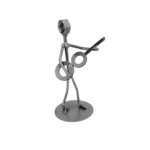 Metalowa figurka gitarzysta – gitara